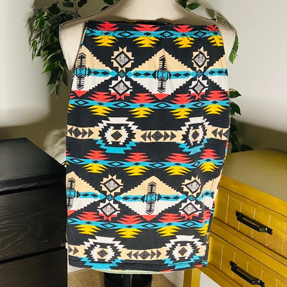 Dresses & Skirts - Aztec Print Skirt